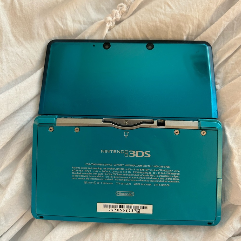 Blue Nintendo 3DS